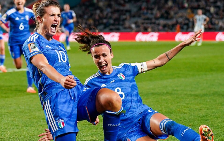 Italy 1 - 0 Argentina