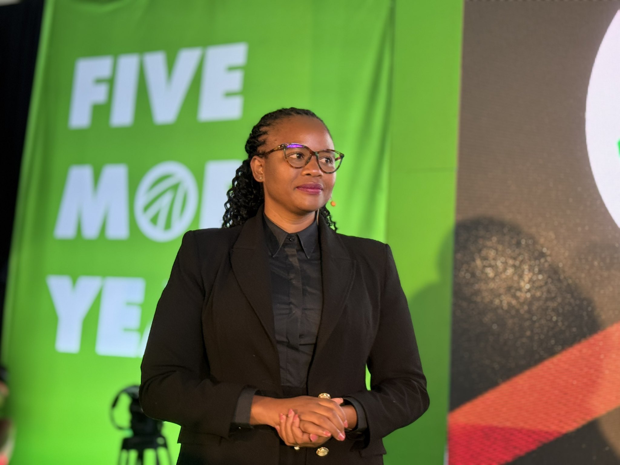 Nasiphi Moya
